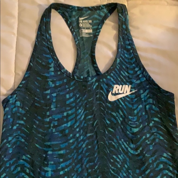 Nike Tank - Picture 1 of 2